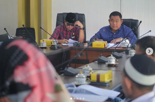 Pansus Ranperda Inovasi Daerah Rapat Bersama Tim Ahli dan Tim OPD